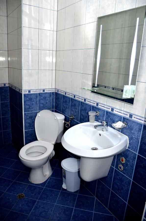 Family Hotel Daisy Borino Экстерьер фото