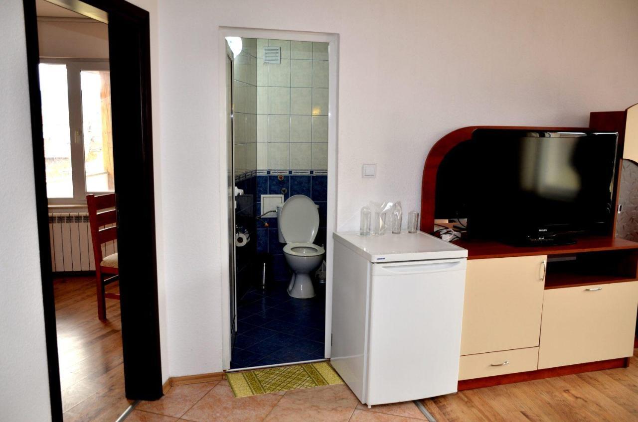 Family Hotel Daisy Borino Экстерьер фото