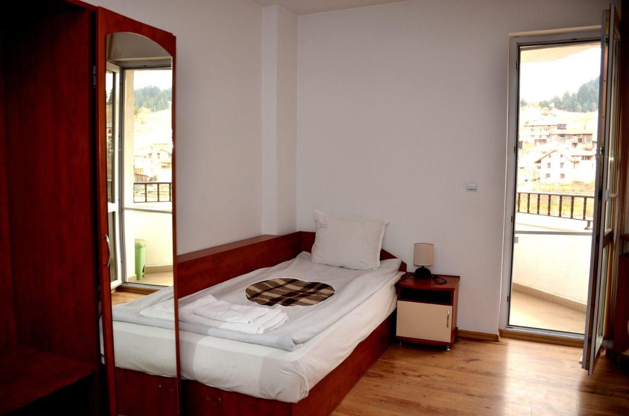 Family Hotel Daisy Borino Экстерьер фото