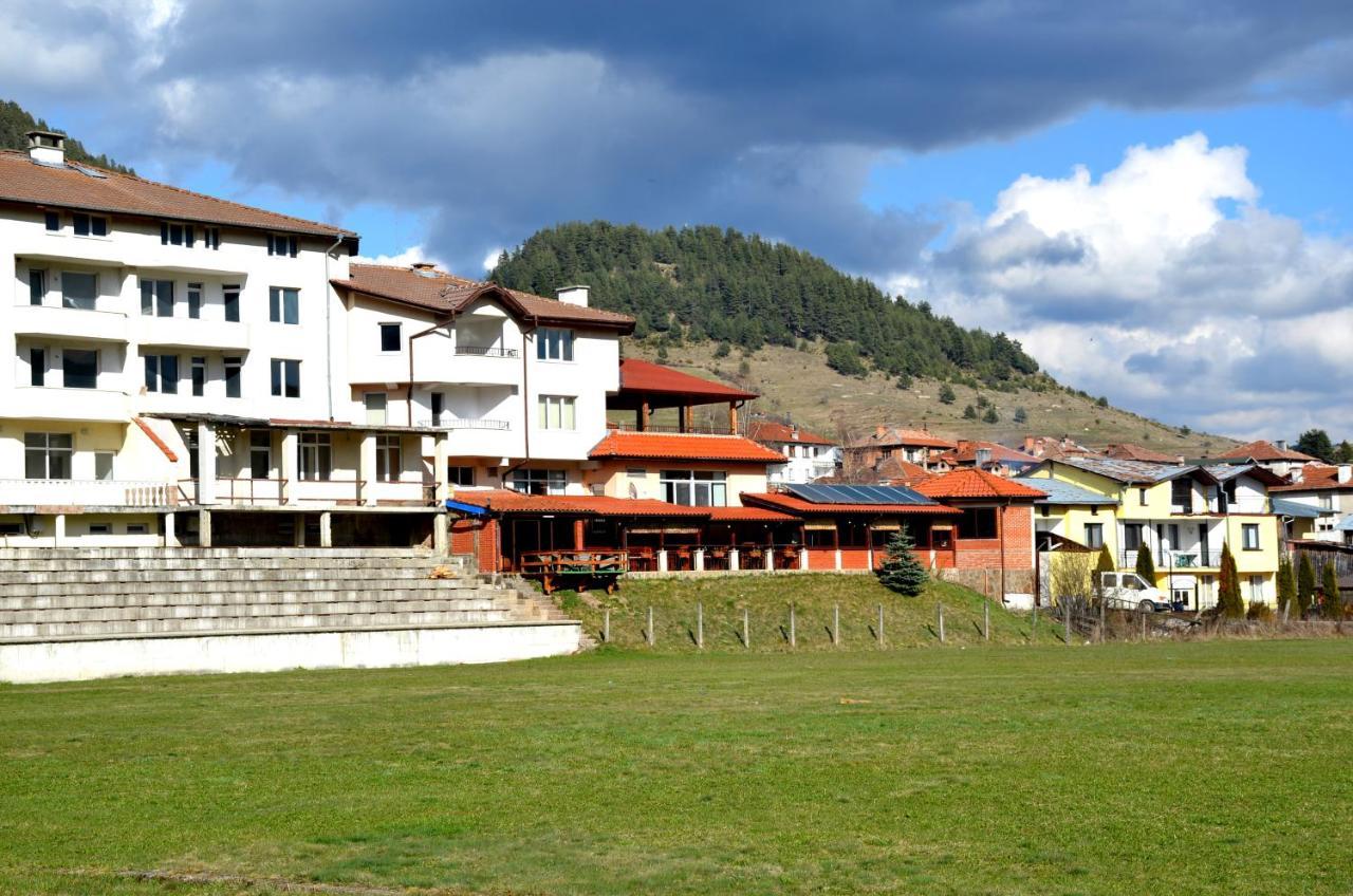 Family Hotel Daisy Borino Экстерьер фото