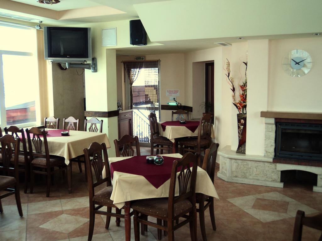 Family Hotel Daisy Borino Экстерьер фото