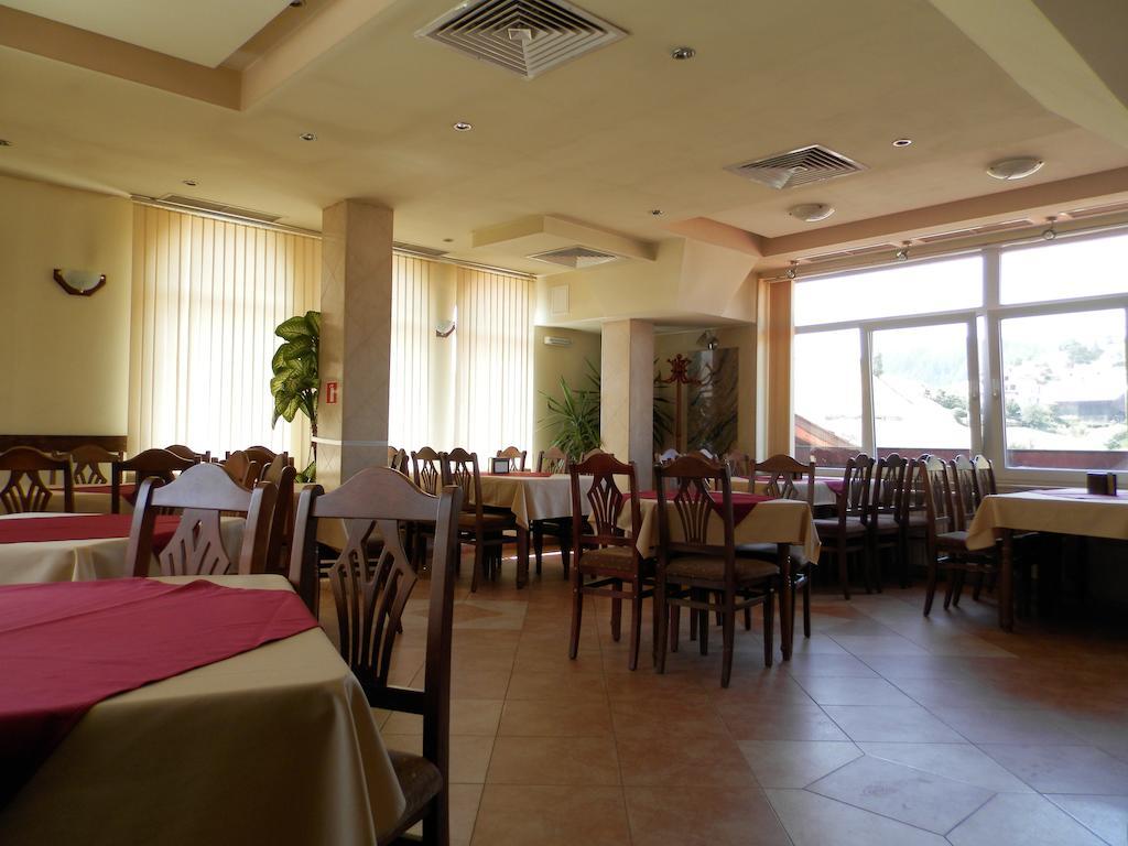 Family Hotel Daisy Borino Экстерьер фото